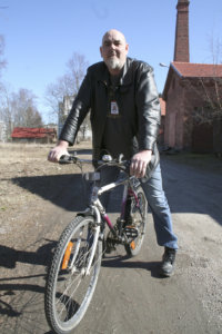 Ari Salosen alla on ensimmäinen kuntoon laitettu miesten pyörä. 