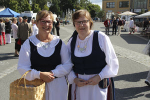 kansallispukujen tuuletuspäivä, Akaan Kalevalaiset