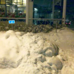 Viialan S-Marketin Inva-pysäköintipaikka lähes lumen peitossa, miksi?
