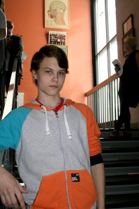 Akaan lukion 2A-luokalle Kuusamosta siirtynyt Jesse Viljanen sai ensimmäisenä koulupäivänään aimo annoksen Akaan historiaa.