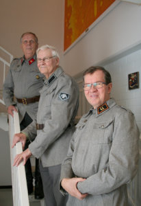 Toijalan mieskuoron Ahti Järvelä, Antti Tanni ja Pekka Vilpas arvelevat, että sota-ajan laulut koskettavat, koska monen kuulijan isä tai isoisä on ollut sodassa. 