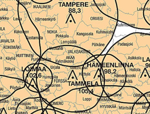 Akaassa Yle Puhe kuuluu taajuudella 88.3MHz Tampereen suunnasta ja Tammelan suunnasta taajuudella 105,4 MHz. YleX taajuudella 91.3MHz Tammelasta tai taajuudella 93.7 MHz Tampereen suunnasta.