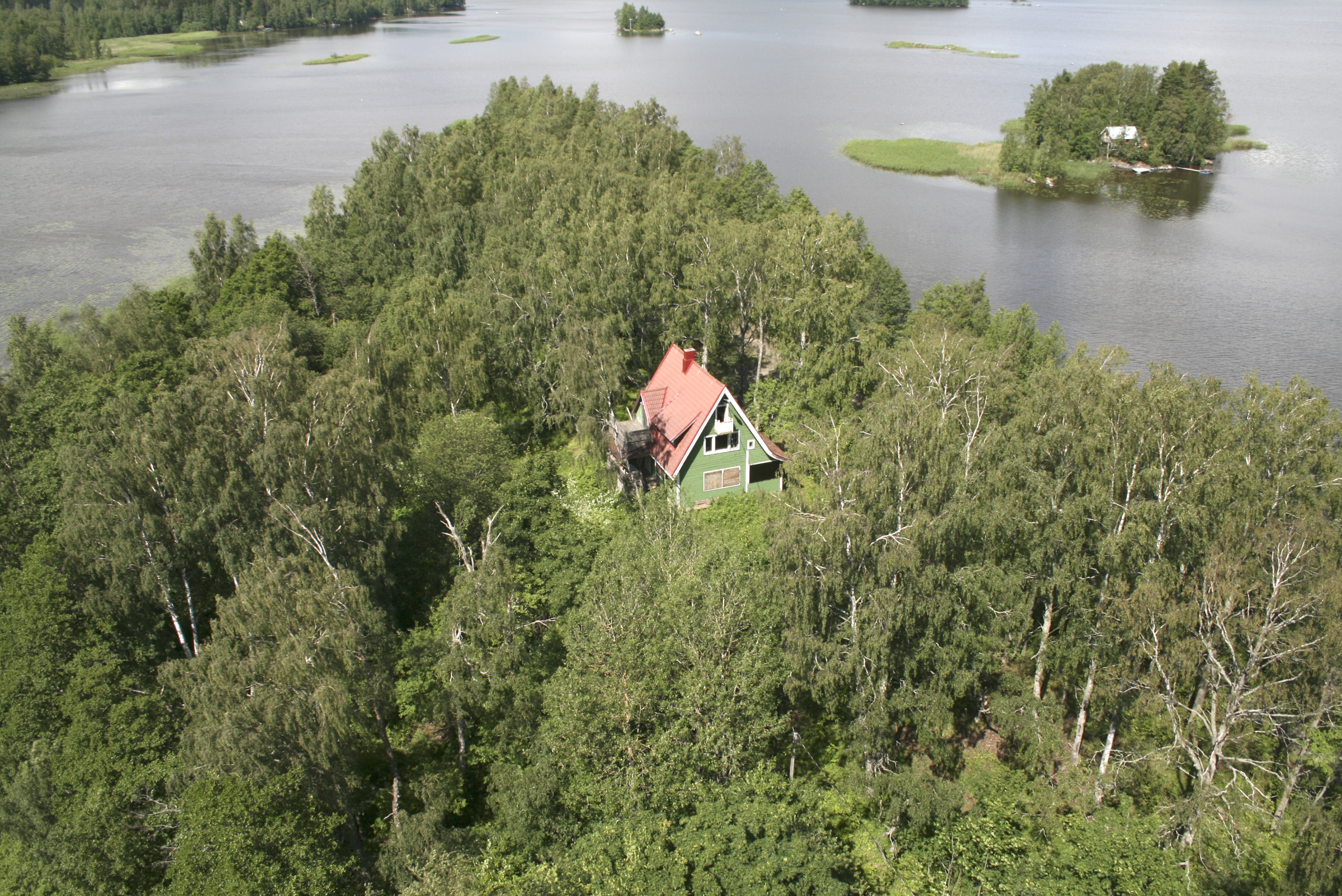 Helpiön huvila odottaa kylmää talvea - Akaan Seutu