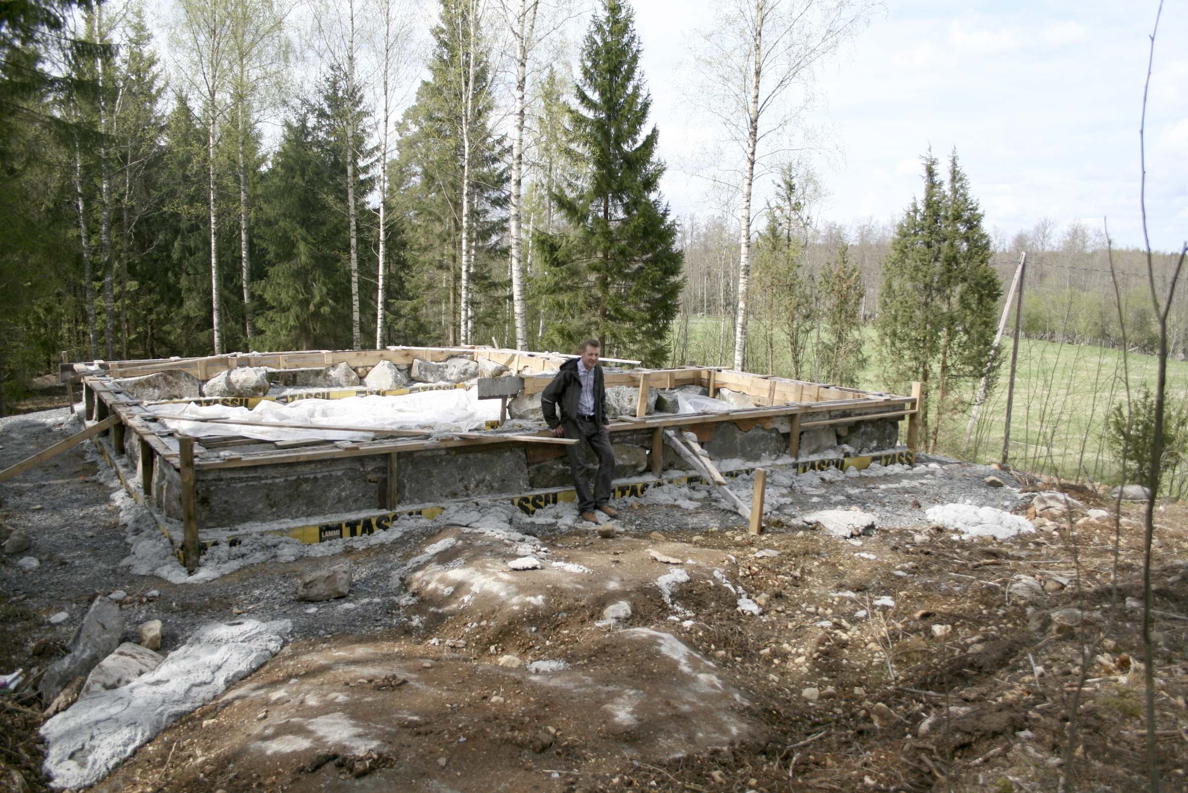 Helpiön huvila odottaa kylmää talvea - Akaan Seutu