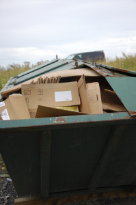 Akaan Hirsikankaan jäteaseman kartonginkeräyssäiliöt tyhjennetään kerran viikossa.