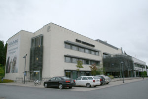 Pirkan Helmen toimisto muutti kesällä Kylmäkosken kirkonkylältä Valkeakosken campus-alueelle.