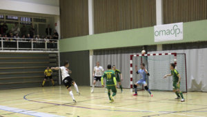 Leijona Futsal laittoi Ilveksen tiukoille, mutta osumatarkkuudessa oli parantamisen varaa. 