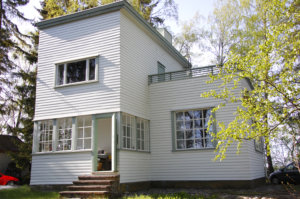 Jyrki Yrjölän huvilan on rakennuttanut hänen isoisänsä Fritjof Pihola.