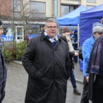 Timo Soini porrastaisi soten voimaantulon