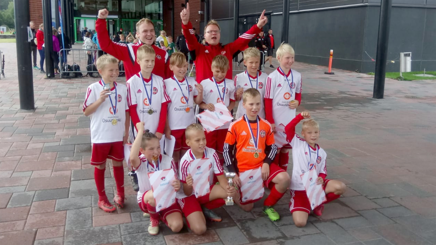 Toijalan Pallon 2008-joukkue pelasi turnausvoittoon Hämeenlinnassa