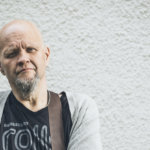 J. Jyrä musisoi Majataloillassa – puhujavieraana akaalainen asiantuntija Kirkkohallituksesta