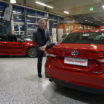 Rinta-Joupin Autoliike Oy avaa joulukuussa Ideaparkissa – millainen yritys on autokaupan 8. suurin toimija?