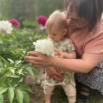Liisa Välilä vauvan päivän tunnelmissa: ”Sukupolvien välisen kuilun umpeen kurominen vaatii avointa keskustelua 2020-luvun lapsiperhearjesta”