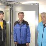 Hissi helpottaa asukkaiden elämää 60 vuotta vanhassa kerrostalossa Toijalassa – Kalevi Halosen mukaan muuten edessä olisi ollut muutto