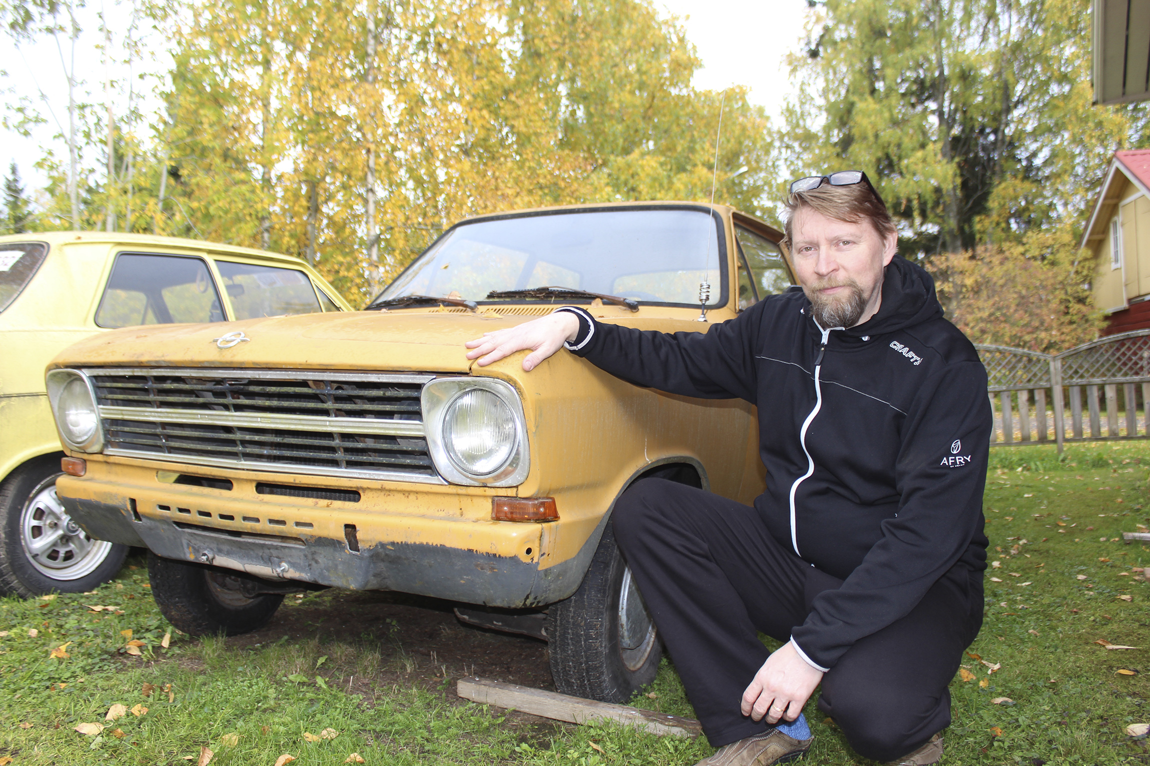 Oranssi Opel Kadett oli Jorma Kylliäisen ensimmäinen auto – Enolta saatu yllätys oli erikoinen ja nostalginen