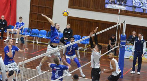 46Akaa-Volley Azoreilla Panu hyökkää