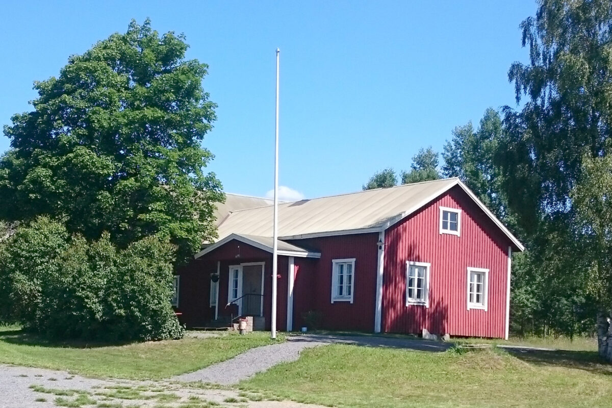 Yhteislaulutilaisuus Taipaleen Tuomelassa maanantaina – Upeaääniset urjalalaiset laulattavat