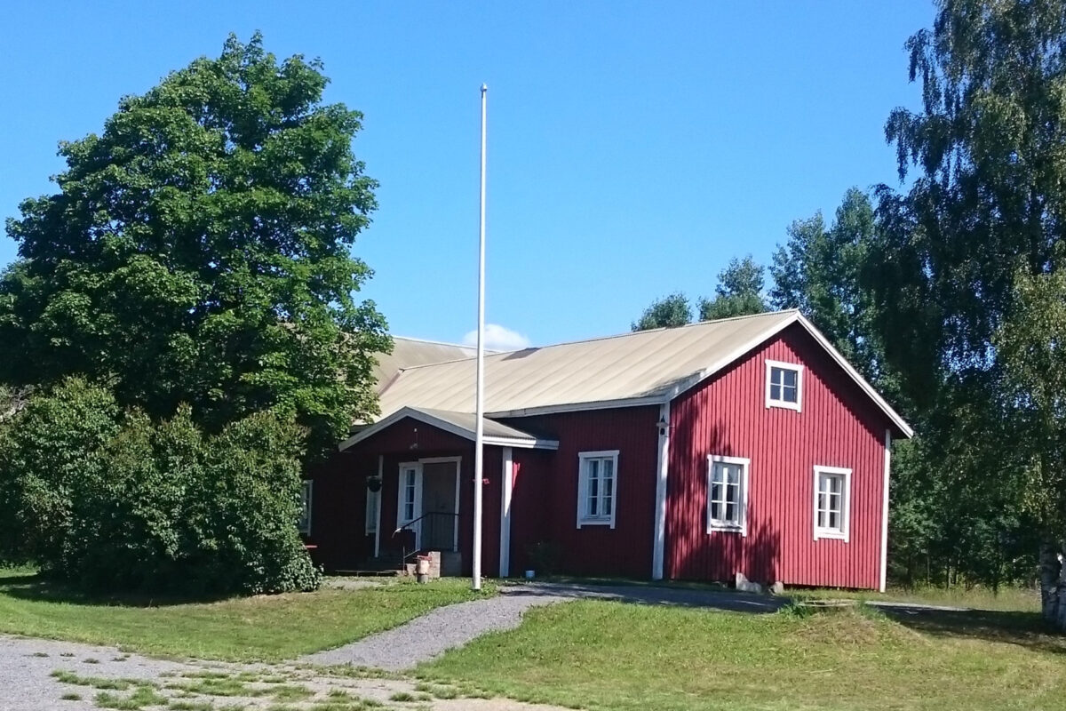 Taipaleen Tuomelassa lauletaan yhteislauluja