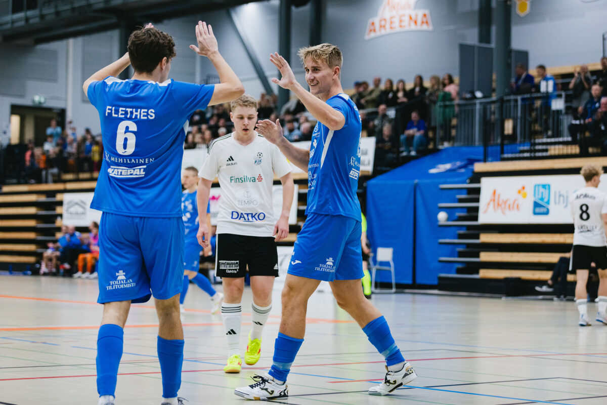 Akaa Futsal avasi uuden liigakauden voitokkaasti – Mestaruusviiri nostettiin Akaa Areenan kattoon